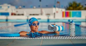 Oben bleiben: Das bringen Auftriebstools beim Schwimmtraining