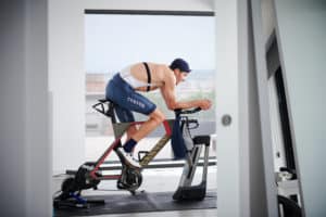 Indoor-Training: Wie du mehr Kraft auf die Pedale bekommst