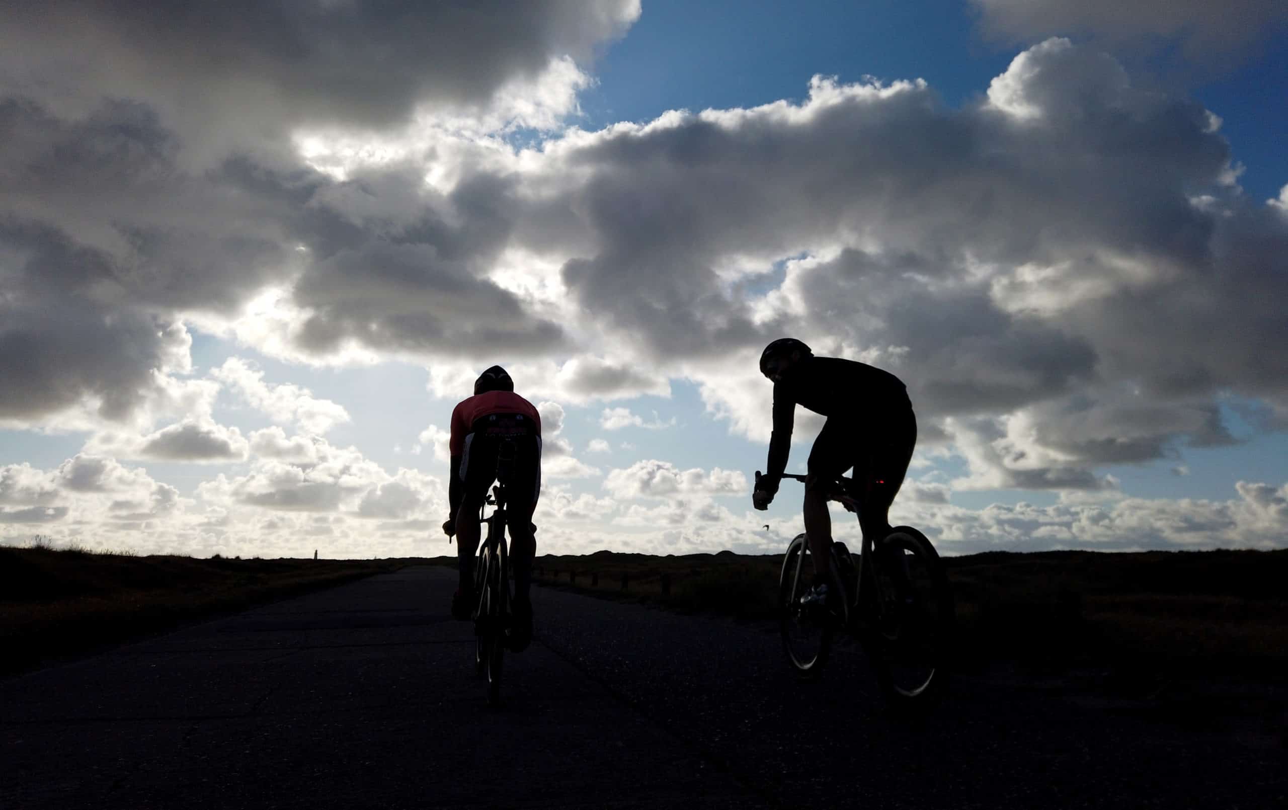Radfahren im Abendlicht