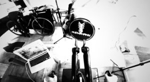 Der Triathlon-Song zum Wochenende: „Scwiffth“ erklärt Drinnen zum neuen Draußen