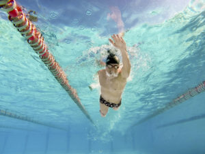 Technik-Tipps: Die richtige Fingerhaltung beim Schwimmen