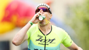 Nicht austrocknen: Gut hydriert in Training und Wettkampf