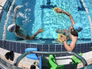 Equipment für den Pool: Das brauchst du wirklich für dein Schwimmtraining