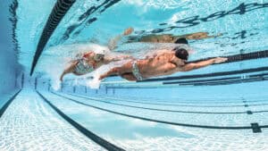 Pro und Contra: Technikübungen beim Schwimmen