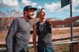 Sixpack und Erdnussbutter: Till Schenk über das Training mit Jonas Deichmann