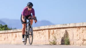 Leicht und aerodynamisch auf dem Rad: Die ULTD-Kollektion von Scott im Test
