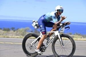 Agegrouper April 2024: Nicole Müller – eine Heldin des Alltags finisht auf Hawaii