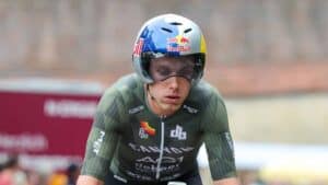 London T100: Sam Laidlow überrascht und Ashleigh Gentle ist zurück auf dem Thron