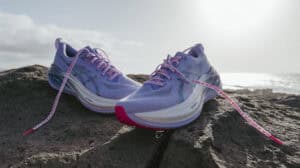 Kein Carbon, kein Problem: Der „Superblast 2“ von Asics im Test