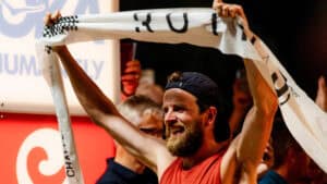 Geschafft: Jonas Deichmann feiert emotionales Ende der Challenge 120