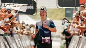Ironman Lanzarote: Merle Brunnée bei Sieg von Lucy Charles-Barclay auf dem Podium – Dylan Magnien gewinnt enges Männerrennen