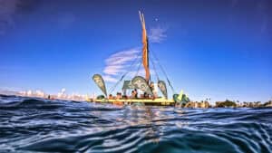 284 Meter bis zum Koffein-Kick: Das Coffee Boat vor Kailua-Kona