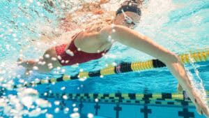 Schwimmen: Die perfekte Ellbogenposition beim Freistil