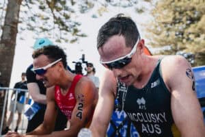 Studie bei Sprintdistanz in der Hitze: Wie Agegrouper und Profis thermisch und biomechanisch reagieren