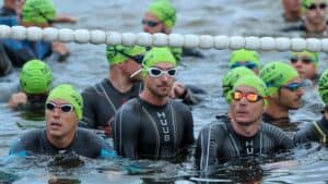 Den Schwimmstart im Triathlon meistern: 7 Probleme und ihre Lösungen
