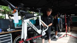Service bei der Ironman-WM: Canyon und Quintana Roo unterstützen ihre Athleten vor Ort