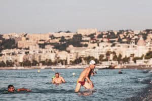 Ironman-WM-Testschwimmen: Agegrouper Askey-Doran schlägt die Profis