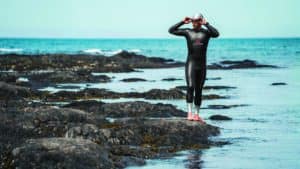 Jetzt wird’s heldenhaft: Teste eine neue Ära von Wetsuits