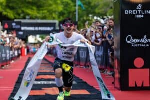 Ironman Cairns: Nick Thompson und Penny Slater feiern Heimsiege