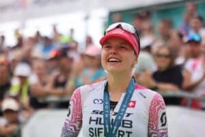 Unangefochten: Alanis Siffert gewinnt Challenge Roth vor Lucy Charles-Barclay – Caroline Pohle verpasst Podium knapp
