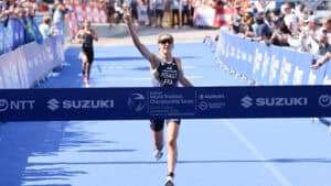 Packendes Duell: Lisa Tertsch Zweite beim WTCS-Rennen in Hamburg hinter Léonie Périault