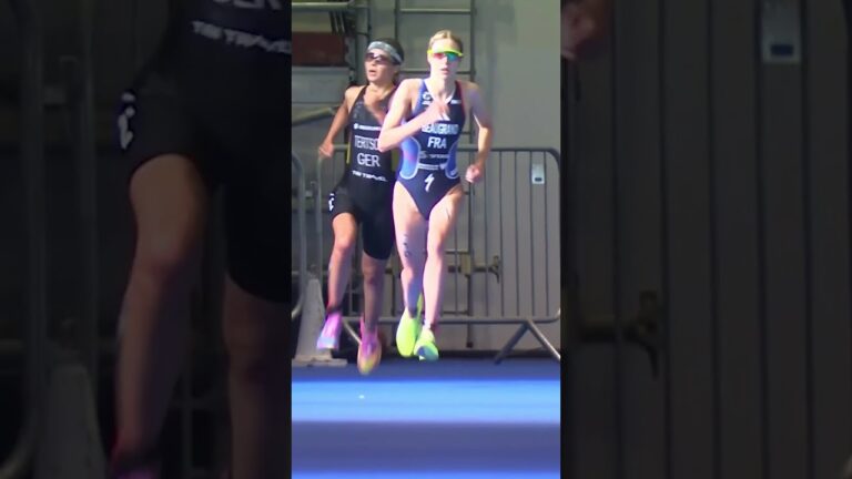 Smooth. Controlled. Then… gone. ⚡️#WTCSLondon #Triathlon #shorts