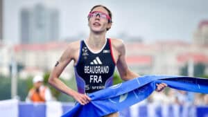 Spannende Schlussphase beim WTCS Weihai: Cassandra Beaugrand bleibt unbesiegbar, Lisa Tertsch auf dem Podium