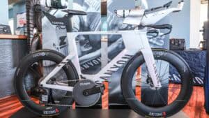 Maschine: Das Canyon Speedmax von Sam Laidlow