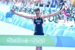 Alistair Brownlee erhält OBE von Prinz William
