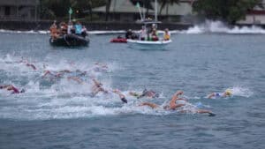 Torpedo-Start: Lucy Charles-Barclay dominiert das Schwimmen beim Ironman Hawaii