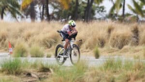 Zwischenstand beim Ironman Hawaii: Taylor Knibb fährt allen davon, Laura Philipp macht Plätze gut